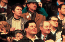 Astra Zeneca. Conjunto de gente.