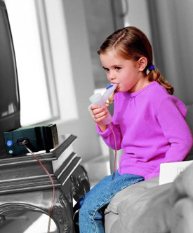 Azprensa. Ni�a realizando una espirometria