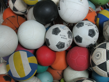 Balones de diferentes formas y colores. Imagen de sciencepics.org con licencia Creative Commons