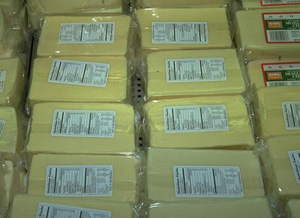 quesos tipo masdam envasados en supermercado